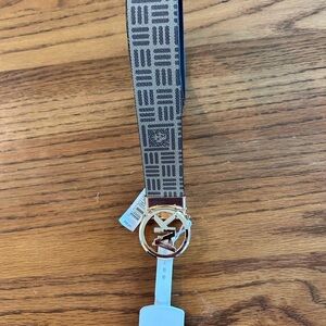 Anne Kline Reversible Brown & Tan w Gold Hardware Women’s Belt

Size M
NWT